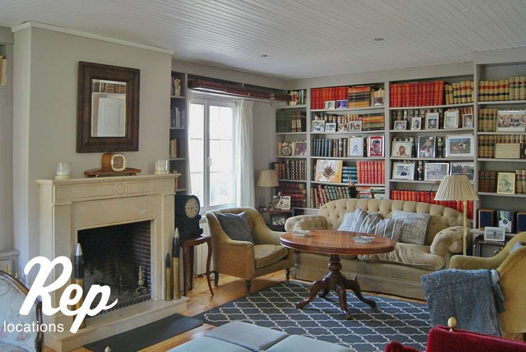 Salón con decoración familiar